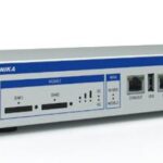 RUTXR1 Teltonika Fuente redundante industrial para routers Teltonika RUTX en aplicaciones críticas.