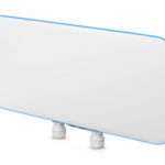 UWB-XG UWB-XG. UBIQUITI IP67 1-10G 1-1000 25dBm 5Ghz-4x4 Beamform/10-15dBi inc50V